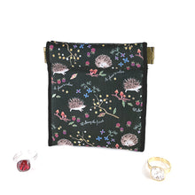 画像をギャラリービューアに読み込む, キャンディポーチ ハリネズミの散歩 ブラック